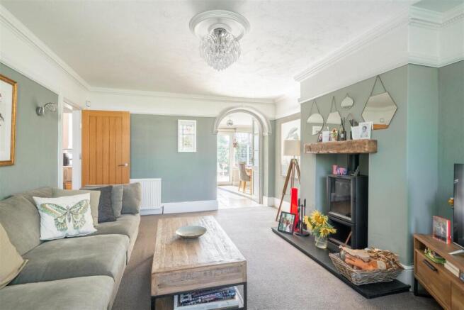 Living Room-3.jpg