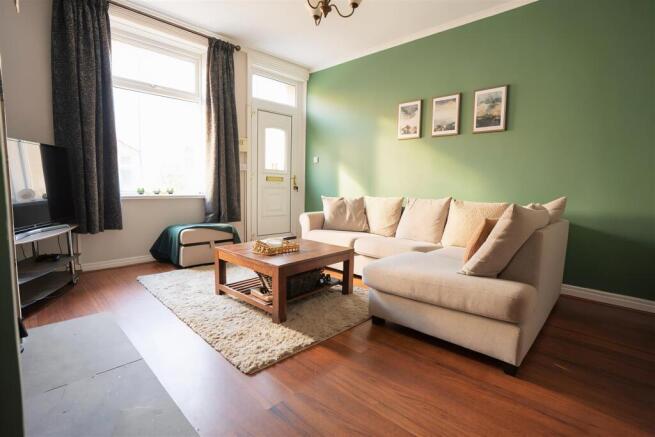 3 bed Terraced for sale Image 5