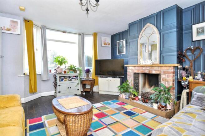 Holmfield Avenue, Loughborough photo 2
