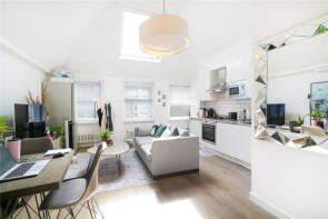 Flat 3, 24a, Litchfield Street, London WC2H 9NJ