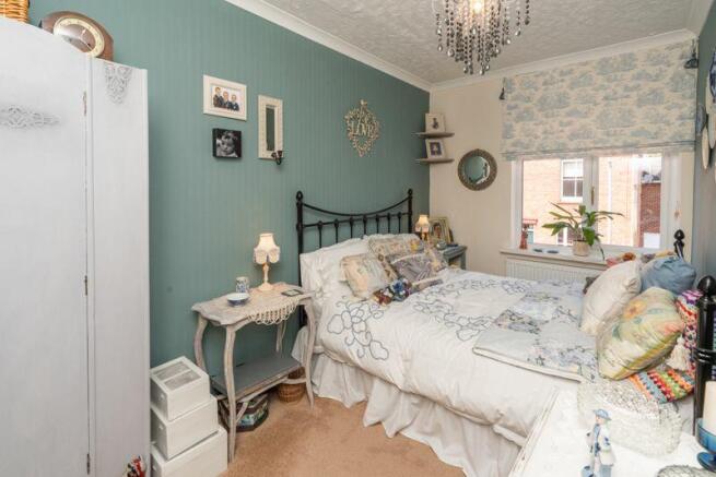 BEDROOM 2
