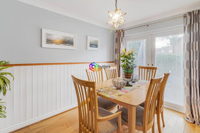 4 bed Detached for sale Image 11