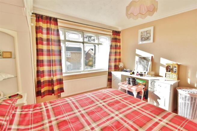 Bedroom 1 Photo 2
