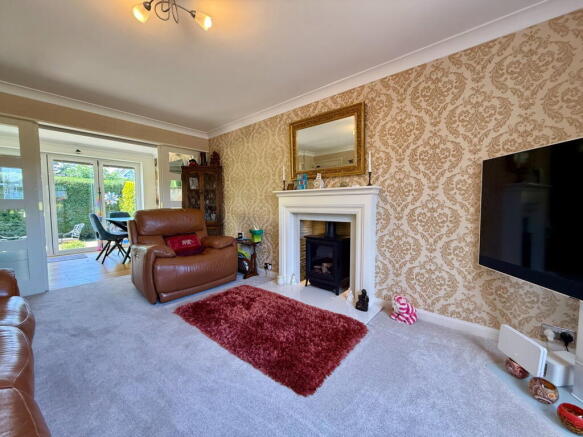 4 bed Detached for sale Image 9