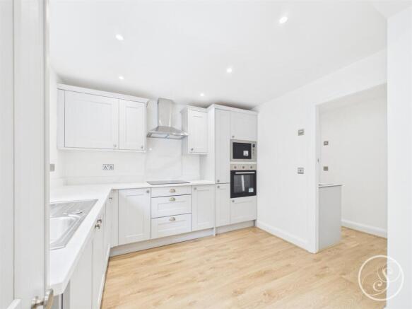 3 bed Semi-Detached for sale Image 5