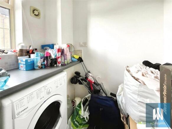 2 bed Apartment to rent Image 10