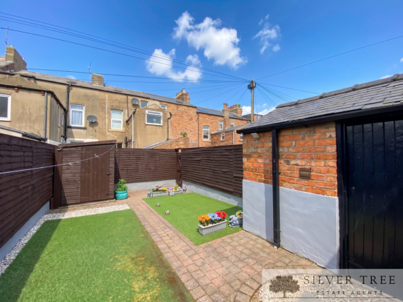 2 bed Terraced for sale Image 11