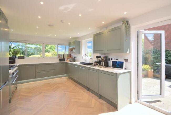 Kitchen/Breakfast Room