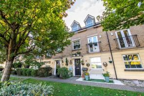 18, Rotary Gardens, Gillingham ME7 2AB