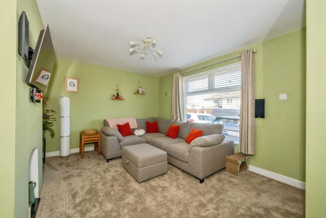 Collingham Gardens, Derby photo 4