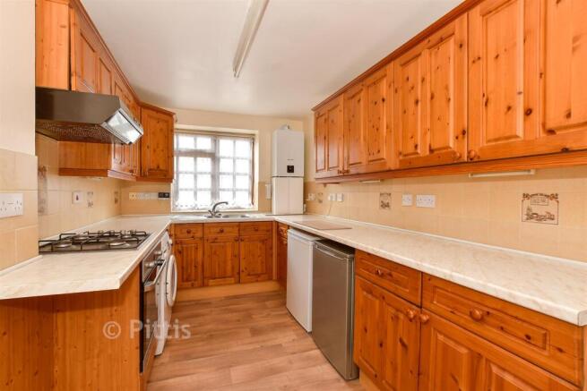 Kitchen/ Dining Room