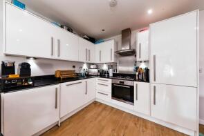 Flat 2, 1, Semley Road, Norbury, London SW16 4PS