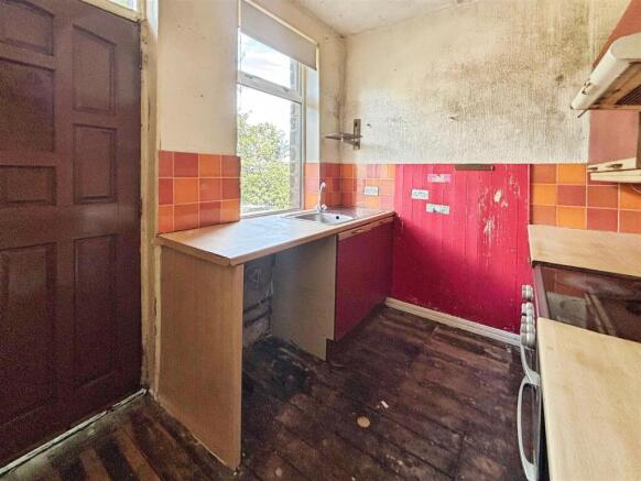 3 bed Terraced for sale Image 5