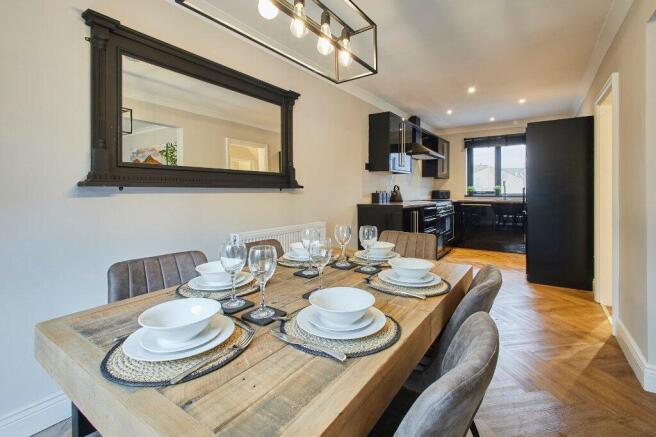 3 bed Terraced for sale Image 9