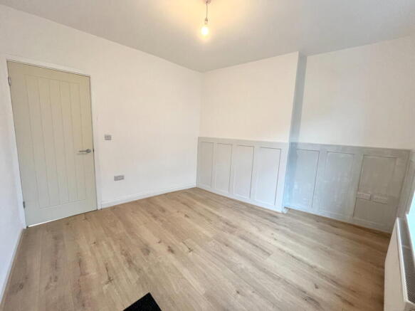 3 bed End of Terrace to rent Image 4