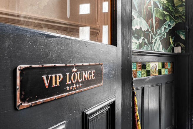 Photo 33