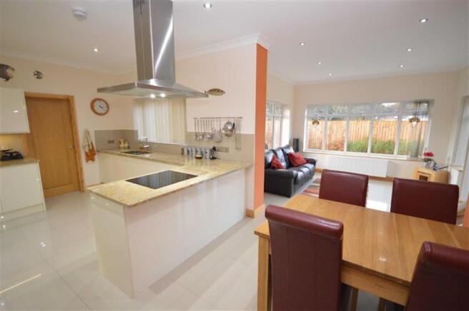 Kitchen/Dining Room/