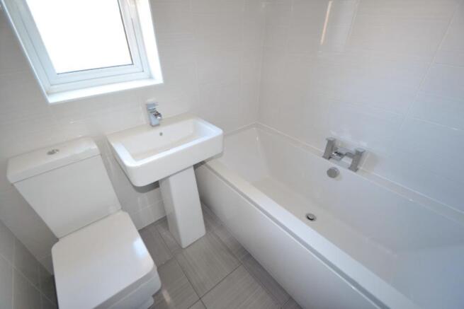 3 bed Semi-Detached to rent Image 10