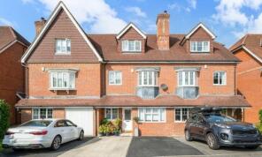 52, Lower Green Gardens, Worcester Park KT4 7NX
