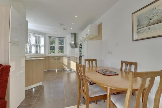 Monckton Road, Alverstoke, Gosport photo 4