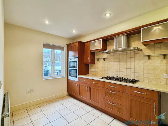 a4f29b64--40F9-85...