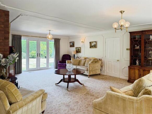 3 bed Detached Bungalow for sale Image 5