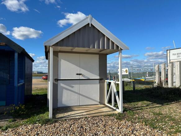 Beach Hut,  Calshot Beach West, Calshot, Hampshire photo 2