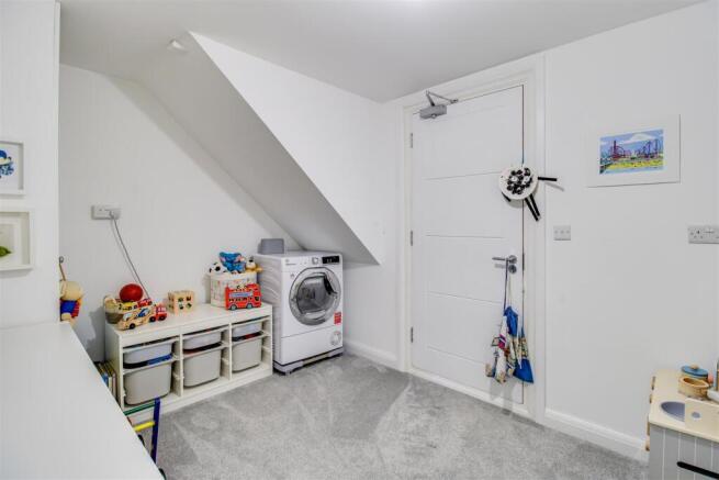4 bed Detached for sale Image 7