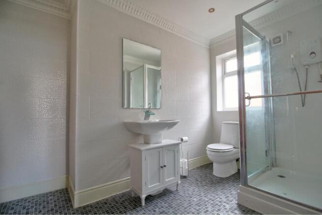 Upstairs Family bathroom 2