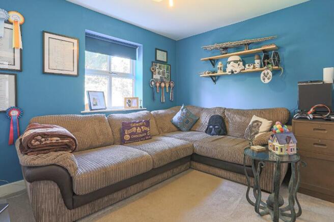 4 bed Detached for sale Image 6