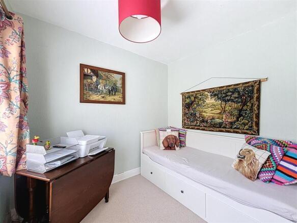3 bed Terraced for sale Image 12