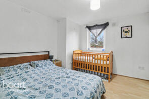 5, 4 Bucklands Court, Sydenham Hill, London SE26 6SJ