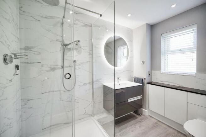 En-Suite 1