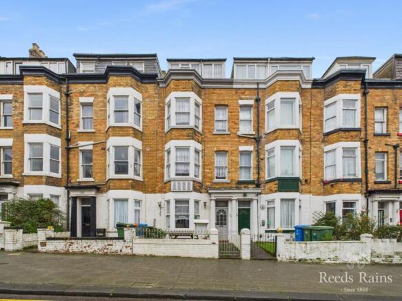 9 Bedroom mid-terrace house for Sale by Auction