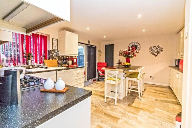 Kitchen / Breakfast