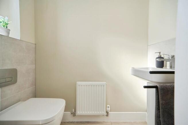 3 bed Terraced for sale Image 9