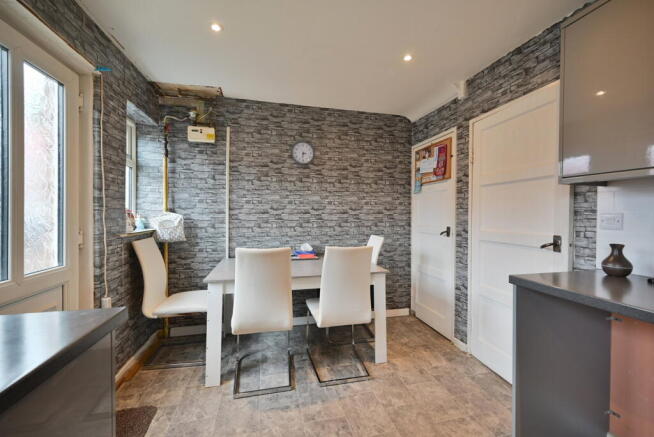 3 bed Terraced for sale Image 8