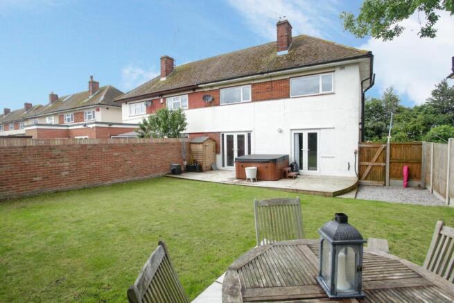 23 Stirling Way-15.j