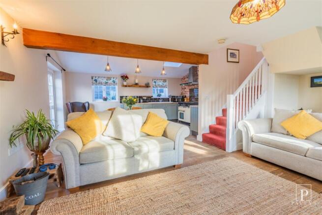 LOUNGE AREA