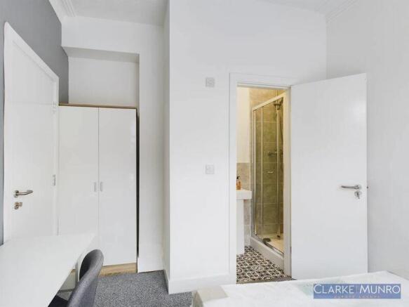 1 bed House of Multiple Occupation to rent Image 6