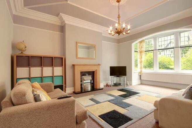 Lounge 1