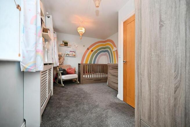 4 bed Semi-Detached for sale Image 12