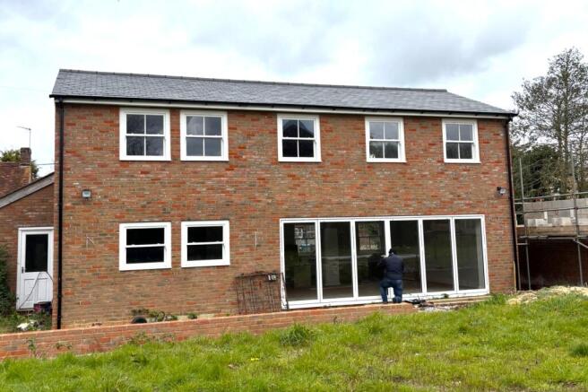 The Laurels, 4 Little Horwood Road, Great Horwood, Milton Keynes, MK17 0QE