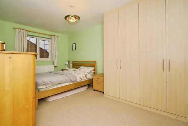 3 bed Semi-Detached for sale Image 11