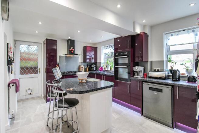 Kitchen/Breakfast
