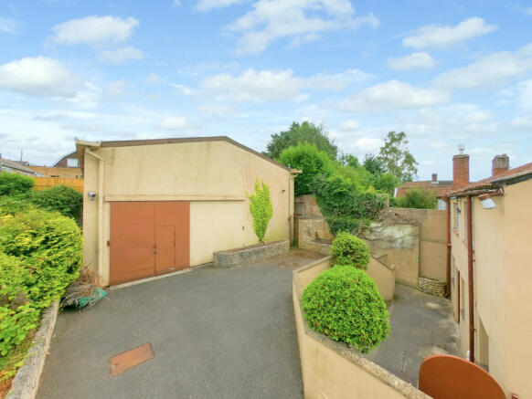 EXTERNAL/OUTBUILDING