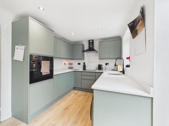 KITCHEN/ DINER