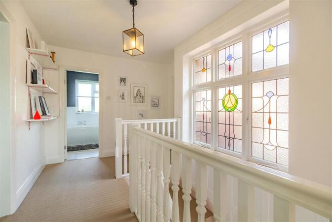 8504169-interior03.jpg
