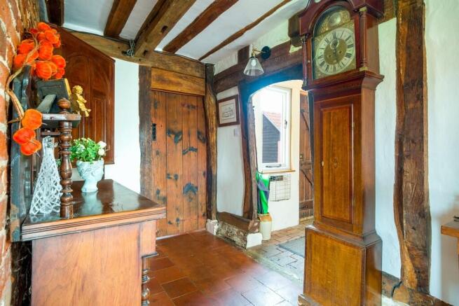 1440px_The Old Pl...