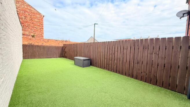 3 bed Town House for sale Image 8